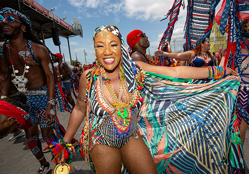 Beautiful masquerader costumes for Trinidad and Tobago Carnival Beautiful masquerader costumes for Trinidad and Tobago Carnival